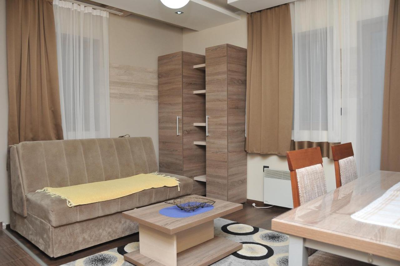 Apartments Zivkovic, Milmari D كوباونيك المظهر الخارجي الصورة